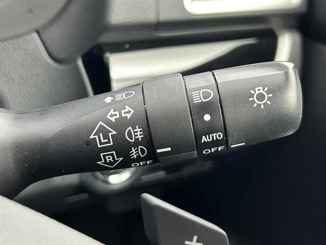 スバル インプレッサ ＸＶ 2．0i－L アイサイト 道央・札幌 2016(平28)年 6.6万km クリスタルホワイトP ・４WD/・寒冷地仕様/・社外メモリナビ/　CD/DVD/SD/iPod/USB/フルセグ/・社外ETC/・バックカメラ/・アイサイト/・横滑り防止/・前席パワーシート/・純正サマー17インチAW/・社外スタッドレス積込/・純正フロアマット/・プッシュスタート/・スマートキー/・社外エンジンスターター/・パドルシフト/・ヘッドライトレベライザー/・取扱説明書/・保証書