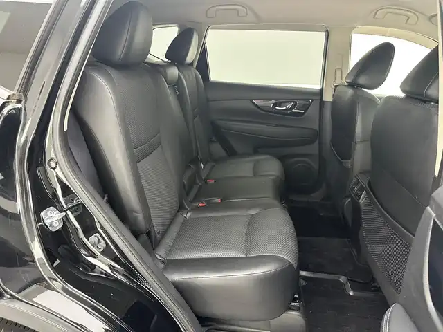 日産 エクストレイル 20X 兵庫県 2017(平29)年 4.2万km ダイヤモンドブラック 純正SDナビ（MM517D-L）/（CD、DVD、SD、BD、BT、フルセグ）/ドライブレコーダー/バックカメラ/コーナーセンサー/エマージェンシーブレーキ/アイドリングストップ/パワーバックドア/ルーフレール/全席シートヒーター/科プシンシート/４WD/ETC/LEDヘッドライト/フォグランプ/純正18インチAW/純正フロアマット/純正バイザー/スペアキー1本