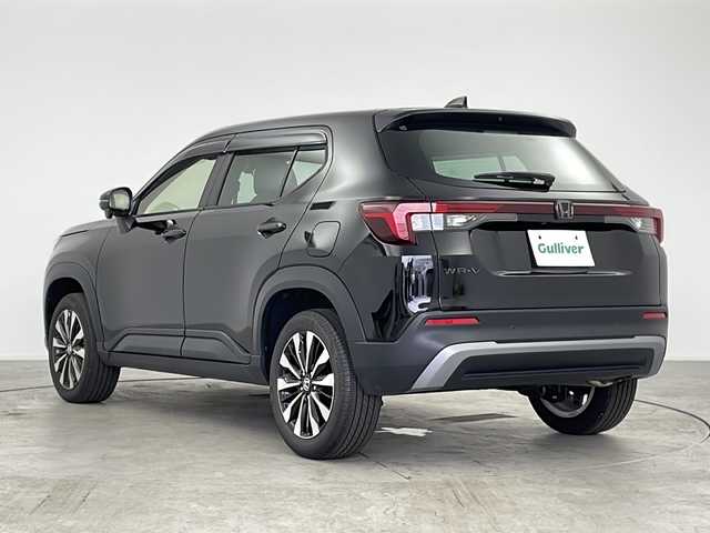ホンダ ＷＲ－Ｖ Z 愛知県 2024(令6)年 0.9万km クリスタルブラックパール /禁煙車//純正HondaCONNECTナビ//フルセグTV//バックカメラ//ETC//ホンダセンシング//衝突軽減ブレーキ//先行車発進お知らせ//歩行者事故低減ステアリング//路外逸脱抑制機能//標識認識機能//アダプティブクルーズコントロール//レーンキープアシストシステム//誤発進抑制機能(前後方)//急アクセル抑制機能//前後パーキングセンサー//オートハイビーム//フルLEDヘッドライト//オートライト//フロントフォグランプ//プライムスムース&ファブリックコンビシート//トノカバー//純正17インチアルミホイール(切削+ベルリナブラック塗装)//革巻きステアリング//ステアリングスイッチ//パドルシフト//プッシュスタート//電動格納ミラーウィンカー//横滑り防止装置