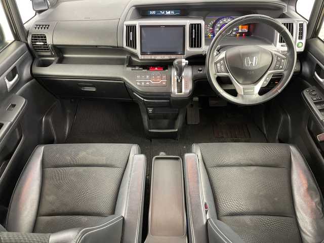 ホンダ ステップワゴン スパーダ Z クールスピリット 道央・札幌 2014(平26)年 14.2万km プレミアムスパークルブラックパール ・4WD/・ALPINE製9インチナビ　/・BT/DVD/CD/SD/フルセグ/・ALPINE製フリップダウンモニター/・コンフォートビューパッケージ/・両側パワースライドドア/・クルーズコントロール/・HIDオートライト/・フォグランプ/・スマートキー×2/・社外エンジンスターター/・パドルシフト/・アイドリングストップ/・ETC/・ハーフレザーシート