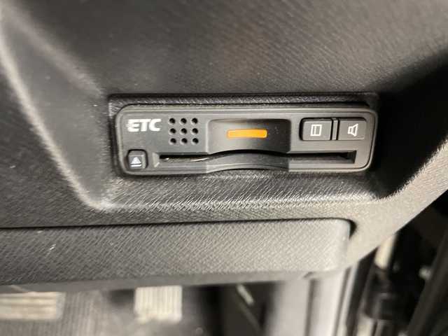 ホンダ ステップワゴン スパーダ Z クールスピリット 道央・札幌 2014(平26)年 14.2万km プレミアムスパークルブラックパール ・4WD/・ALPINE製9インチナビ　/・BT/DVD/CD/SD/フルセグ/・ALPINE製フリップダウンモニター/・コンフォートビューパッケージ/・両側パワースライドドア/・クルーズコントロール/・HIDオートライト/・フォグランプ/・スマートキー×2/・社外エンジンスターター/・パドルシフト/・アイドリングストップ/・ETC/・ハーフレザーシート