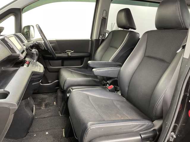 ホンダ ステップワゴン スパーダ Z クールスピリット 道央・札幌 2014(平26)年 14.2万km プレミアムスパークルブラックパール ・4WD/・ALPINE製9インチナビ　/・BT/DVD/CD/SD/フルセグ/・ALPINE製フリップダウンモニター/・コンフォートビューパッケージ/・両側パワースライドドア/・クルーズコントロール/・HIDオートライト/・フォグランプ/・スマートキー×2/・社外エンジンスターター/・パドルシフト/・アイドリングストップ/・ETC/・ハーフレザーシート