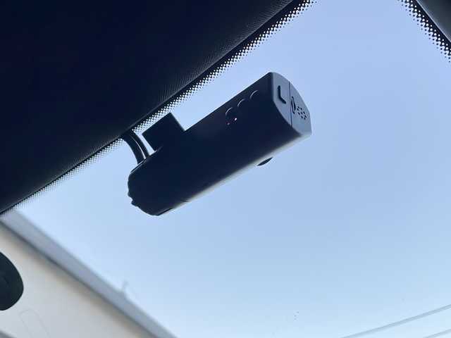 メルセデス・ベンツ Ｃ２２０ｄ アバンギャルド　AMGライン 福岡県 2019(令1)年 3万km ダイヤモンドホワイト 純正メーカーナビ/Bluetooth対応/フルセグTV/AM/FM/レコーダークルーズコントロール/ブラインドスポットモニター/バックカメラ/ドライブレコーダー（前後）/パワーシート（運転席・助手席メモリ付）/前席シートヒーター/ETC2.0/純正フロアマット/純正アルミホイール/プッシュスタート/黒革シート/アクティブブレーキアシスト/レーンチェンジアシスト/アップルカープレイ/保証書/取扱説明書/スペアキー/スマートキー