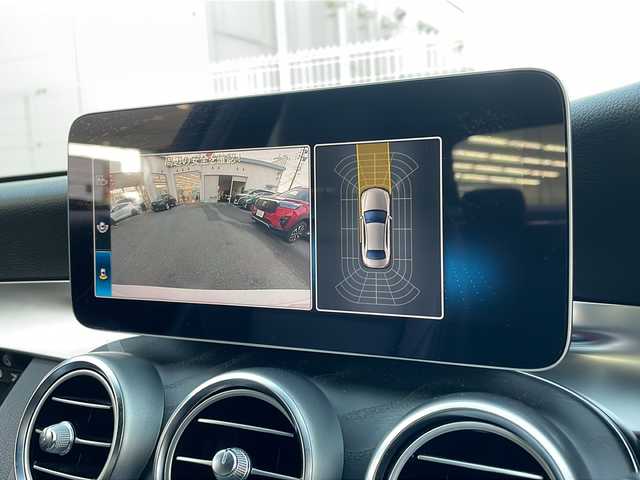 メルセデス・ベンツ Ｃ２２０ｄ アバンギャルド　AMGライン 福岡県 2019(令1)年 3万km ダイヤモンドホワイト 純正メーカーナビ/Bluetooth対応/フルセグTV/AM/FM/レコーダークルーズコントロール/ブラインドスポットモニター/バックカメラ/ドライブレコーダー（前後）/パワーシート（運転席・助手席メモリ付）/前席シートヒーター/ETC2.0/純正フロアマット/純正アルミホイール/プッシュスタート/黒革シート/アクティブブレーキアシスト/レーンチェンジアシスト/アップルカープレイ/保証書/取扱説明書/スペアキー/スマートキー