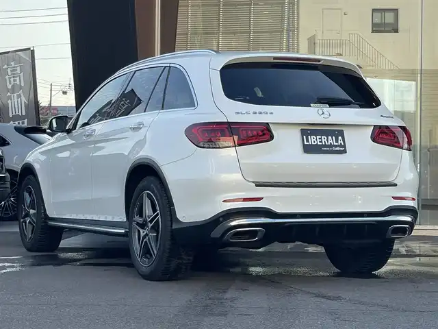 メルセデス・ベンツ ＧＬＣ２２０ d 4マチック AMGライン 鹿児島県 2021(令3)年 4.6万km ダイヤモンドホワイト 禁煙車/純正ナビ/Bluetooth/バックカメラ/レザーエクスクルーシブパッケージ/パノラミックスライディングルーフ/ブルメスターサウンド/レーダーセーフティーパッケージ/メモリー付レザーパワーシートシート/パワーバックドア/AMG19インチアルミホイール/LEDヘッドライト/ETC/スペアキー