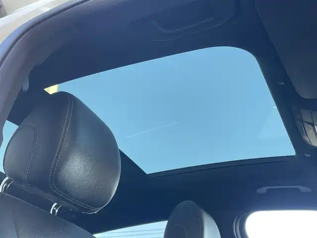 メルセデス・ベンツ ＧＬＣ２２０ d 4マチック AMGライン 鹿児島県 2021(令3)年 4.6万km ダイヤモンドホワイト 禁煙車/純正ナビ/Bluetooth/バックカメラ/レザーエクスクルーシブパッケージ/パノラミックスライディングルーフ/ブルメスターサウンド/レーダーセーフティーパッケージ/メモリー付レザーパワーシートシート/パワーバックドア/AMG19インチアルミホイール/LEDヘッドライト/ETC/スペアキー