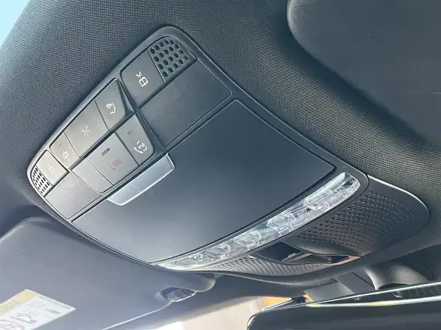 メルセデス・ベンツ ＧＬＣ２２０ d 4マチック AMGライン 鹿児島県 2021(令3)年 4.6万km ダイヤモンドホワイト 禁煙車/純正ナビ/Bluetooth/バックカメラ/レザーエクスクルーシブパッケージ/パノラミックスライディングルーフ/ブルメスターサウンド/レーダーセーフティーパッケージ/メモリー付レザーパワーシートシート/パワーバックドア/AMG19インチアルミホイール/LEDヘッドライト/ETC/スペアキー