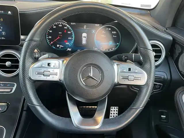 メルセデス・ベンツ ＧＬＣ２２０ d 4マチック AMGライン 鹿児島県 2021(令3)年 4.6万km ダイヤモンドホワイト 禁煙車/純正ナビ/Bluetooth/バックカメラ/レザーエクスクルーシブパッケージ/パノラミックスライディングルーフ/ブルメスターサウンド/レーダーセーフティーパッケージ/メモリー付レザーパワーシートシート/パワーバックドア/AMG19インチアルミホイール/LEDヘッドライト/ETC/スペアキー