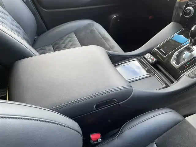 トヨタ ヴェルファイア Z Gエディション 和歌山県 2016(平28)年 3.6万km ブラック ワンオーナー/4WD/JBLプレミアムサウンド/純正メーカーナビ・フルセグTV・CD・DVD/　Bluetooth・USB・HDMI/純正フリップダウンモニター/全方位カメラ/両側パワースライドドア/レーダークルーズコントロール/PCS/パワーバックドア/前席パワーシート/2列目電動リクライニング・オットマン/ステアリングヒーター/フロントガラス熱線/LEDヘッドライト/スペアタイヤ/ドライブレコオーダー/スマートキー/スペアキー/保証書/取扱説明書/　