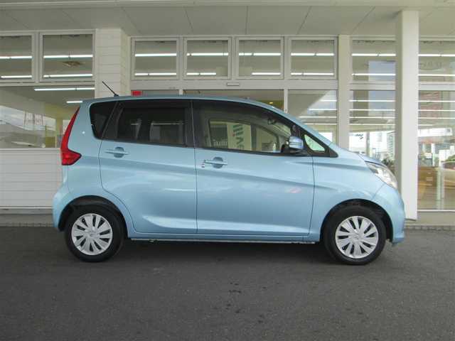 日産 デイズ X 千葉県 2016(平28)年 4.2万km アイスブルー 純正SDカーナビ、フルセグTV/アラウンドビューモニター/オーディオ【CD/BT/USB/AUX】/運転席シートリフター/アイドリングストップ/衝突軽減装置/横滑り防止装置/カーナビ取扱説明書/スペアキー(1本)