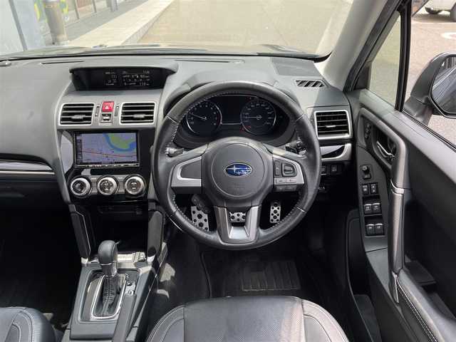 スバル フォレスター S－リミテッド 福島県 2018(平30)年 5.3万km クリスタルブラックシリカ ワンオーナー/S-Limited アドバンスドセイフティパッケージ/アイサイト（ver.3）/純正DIATONEサウンドナビ/CD/DVD/SD/BT/USB/フルセグTV/黒レザーシート/パワーシート/シートヒーター/レーダークルーズコントロール/パワーバックドア/ステアリング連動ヘッドランプ/ブラインドスポットモニター/アイドリングストップ/バックカメラ/パドルシフト/ルーフレール/純正ドライブレコーダー/ビルトインETC 2.0/USB充電ポート/オートライト/LEDヘッドライト/フォグ/リアフォグ/プッシュスタート/ドアバイザー/フロアマット