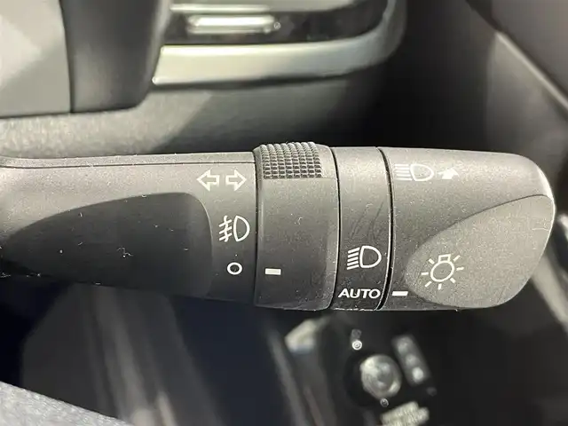 トヨタ アルファード S Cパッケージ 愛知県 2022(令4)年 3.3万km ホワイトパールクリスタルシャイン 純正９インチディスプレイオーディオ/ツインムーンルーフ/純正フリップダウンモニター/両側パワースライドドア/パワーバックドア/レーダークルーズコントロール/プリクラッシュセーフティ/ブラインドスポットモニター/クリアランスソナー/レーンディパーチャーアラート/先行車発進告知/電動パーキングブレーキ/ブレーキホールド/レザーシート/パワーシート【シートメモリー付】/シートヒーター/シートクーラー/ハンドルヒーター/オットマン/バックカメラ/デジタルインナーミラー/前後ドライブレコーダー/ビルトインＥＴＣ２．０/USB入力端子/AC100Vコンセント/ISOFIX/純正フロアマット/純正18インチアルミホイール