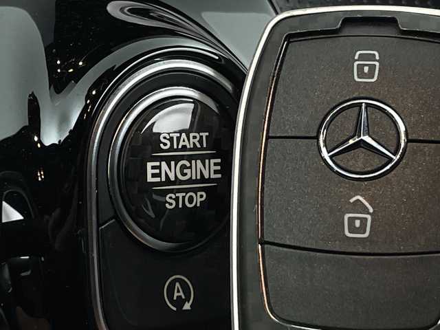 メルセデス・ベンツ Ａ２００ｄ AMGライン 新潟県 2020(令2)年 6.1万km 黒 純正ナビ/バックカメラ/衝突軽減ブレーキ/アダクティブレーンキープアシスト/アダクティブステアリング/ESP/レーダークルーズコントロール/パドルシフト/DN席パワーシート/DN席シートヒーター/純正１８アルミ/ＬＥＤ