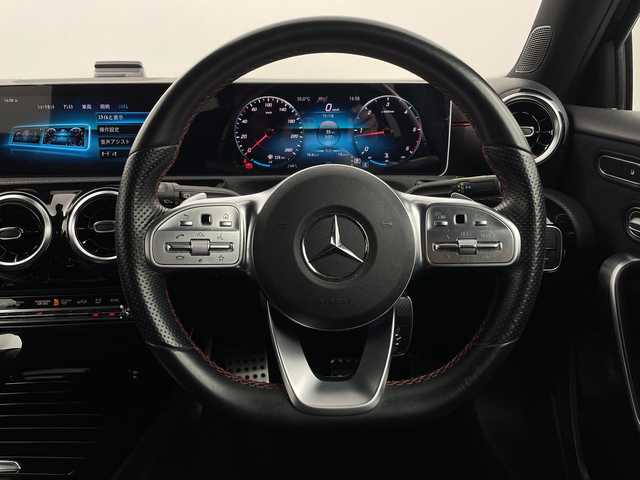 メルセデス・ベンツ Ａ２００ｄ AMGライン 新潟県 2020(令2)年 6.1万km 黒 純正ナビ/バックカメラ/衝突軽減ブレーキ/アダクティブレーンキープアシスト/アダクティブステアリング/ESP/レーダークルーズコントロール/パドルシフト/DN席パワーシート/DN席シートヒーター/純正１８アルミ/ＬＥＤ