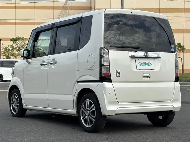 ホンダ Ｎ ＢＯＸ G SSパッケージ 宮城県 2013(平25)年 2.3万km プレミアムホワイトパール 登録時走行距離21379km/純正オーディオ/AM・FM・CD・AUX/プッシュスタート/スマートキー/スペアキー（1本）/ワンオーナー様/両側パワースライドドア/盗難防止装置/レーンキープアシスト/衝突軽減システム/ベンチシート/フルフラットシート/ドアバイザー/電動格納ミラー/ヘッドライトイベライザー/純正フロアマット/ECONモード/補助ミラー/純正アルミホイール