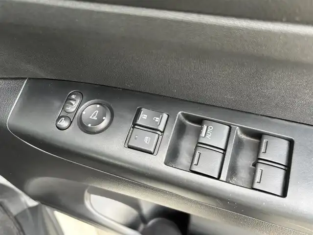 ホンダ Ｎ ＢＯＸ G SSパッケージ 宮城県 2013(平25)年 2.3万km プレミアムホワイトパール 登録時走行距離21379km/純正オーディオ/AM・FM・CD・AUX/プッシュスタート/スマートキー/スペアキー（1本）/ワンオーナー様/両側パワースライドドア/盗難防止装置/レーンキープアシスト/衝突軽減システム/ベンチシート/フルフラットシート/ドアバイザー/電動格納ミラー/ヘッドライトイベライザー/純正フロアマット/ECONモード/補助ミラー/純正アルミホイール