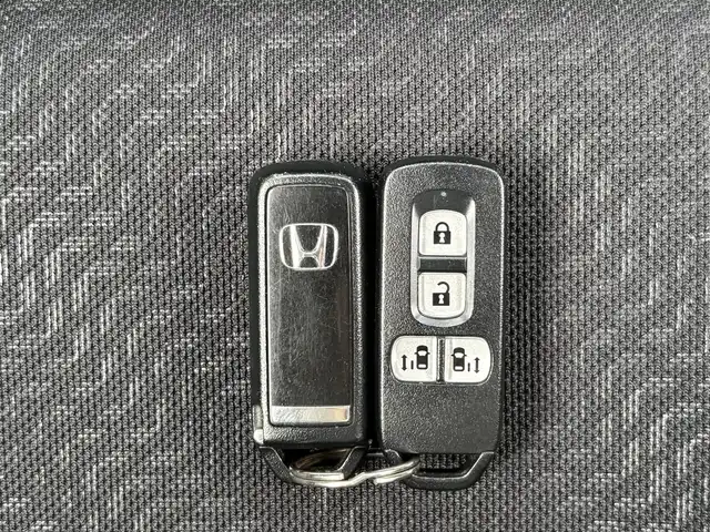 ホンダ Ｎ ＢＯＸ G SSパッケージ 宮城県 2013(平25)年 2.3万km プレミアムホワイトパール 登録時走行距離21379km/純正オーディオ/AM・FM・CD・AUX/プッシュスタート/スマートキー/スペアキー（1本）/ワンオーナー様/両側パワースライドドア/盗難防止装置/レーンキープアシスト/衝突軽減システム/ベンチシート/フルフラットシート/ドアバイザー/電動格納ミラー/ヘッドライトイベライザー/純正フロアマット/ECONモード/補助ミラー/純正アルミホイール