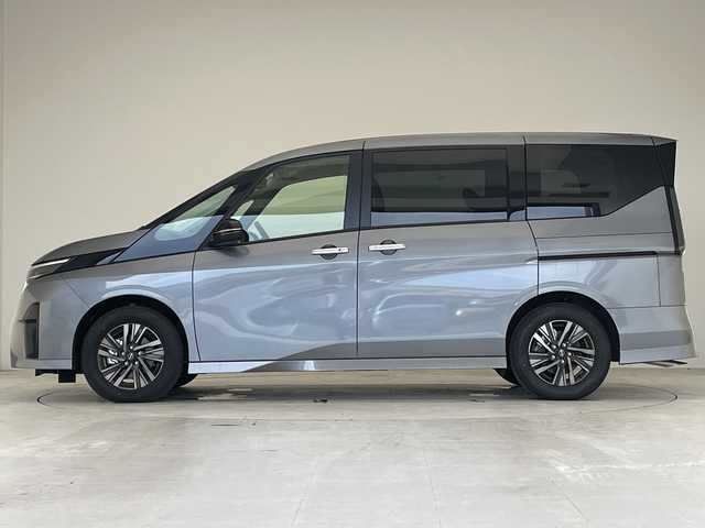 日産 セレナ e－パワー ハイウェイS V 90周年記念車 愛知県 2024(令6)年 0.3万km ダークメタルグレー 純正ディズプレイオーディオナビ/フリップダウンモニター/全方位カメラ/両側パワースライドドア/プロパイロット/エマージェンシーブレーキ/バックカメラ/ハンズフリースライドドア/コーナーセンサー/ETC2.0/LEDヘッドライト/インテリジェントミラー/リアオートエアコン/レーンキープアシスト/オートマチックハイビーム/ワイヤレス充電器/ドライブレコーダー/ステアリングスイッチ/スマートキー/プッシュスタート/フルセグ/Bluetooth/衝突軽減システム/純正アルミホイール/