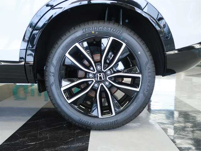 ホンダ ヴェゼル ハイブリッド e:HEV Z 千葉県 2025(令7)年 0.1千km プラチナホワイトパール 登録済未使用車/ホンダコネクトディスプレイ/ナビゲーション/フルセグTV/Bluetooth/AM/FM/USB/バックカメラ /BSM/ブラインドスポットモニター/LEDヘッドライト/LEDフォグランプ/ステアリングヒーター/ビルトインETC2.0/ハーフレザー /電動リアゲート/純正18インチAW/レーダークルーズコントロール/パドルシフト/ワイヤレス充電/USB充電/スマートキー×2本/取説/保証書