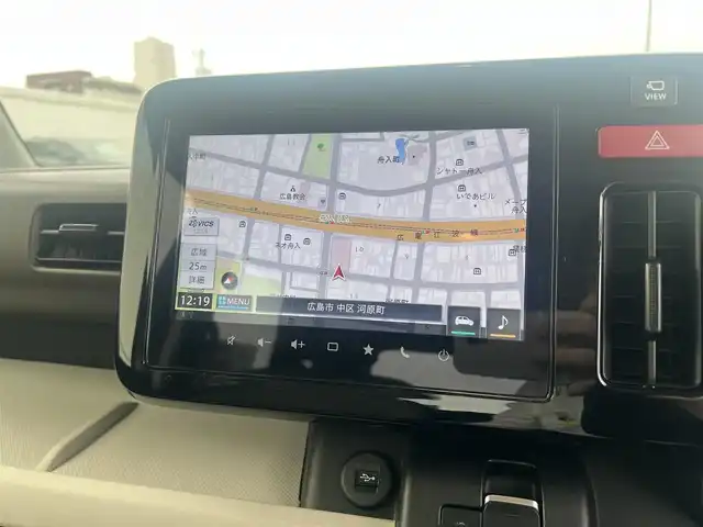 スズキ スペーシア HYBRID X 広島県 2024(令6)年 1.2万km モスグレーメタリック ワンオーナー/全方位モニター付メモリーナビゲーション/・スズキコネクト/・9インチHDディスプレイ/・フルセグTV/・AppleCarPlay/AndroidAuto/・全方位モニター用カメラ/・USBソケット/セーフティーパッケージ/・アダプティブクルーズコントロール/・車線維持支援機能/・電子パーキングブレーキ/・オートブレーキホールド/セーフティーサポート/両側パワースライドドア/フロントシートヒーター/パーソナルテーブル