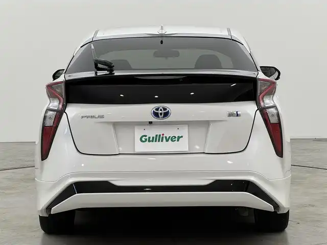 トヨタ プリウス S ツーリングセレクション 福岡県 2018(平30)年 7.2万km ホワイトパールクリスタルシャイン モデリスタエアロ　/純正９型ナビ／フルセグＴＶ　/バックカメラ　/レーダークルーズコントロール　/衝突軽減ブレーキ　/レーンキープ　/横滑り防止装置　/オートマチックハイビーム　/シートヒーター　/純正１７インチＡＷ