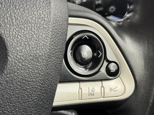 トヨタ プリウス S ツーリングセレクション 福岡県 2018(平30)年 7.2万km ホワイトパールクリスタルシャイン モデリスタエアロ　/純正９型ナビ／フルセグＴＶ　/バックカメラ　/レーダークルーズコントロール　/衝突軽減ブレーキ　/レーンキープ　/横滑り防止装置　/オートマチックハイビーム　/シートヒーター　/純正１７インチＡＷ