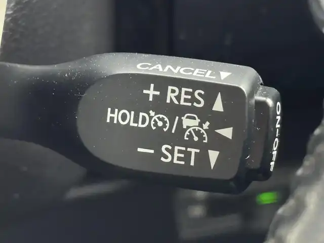 トヨタ プリウス S ツーリングセレクション 福岡県 2018(平30)年 7.2万km ホワイトパールクリスタルシャイン モデリスタエアロ　/純正９型ナビ／フルセグＴＶ　/バックカメラ　/レーダークルーズコントロール　/衝突軽減ブレーキ　/レーンキープ　/横滑り防止装置　/オートマチックハイビーム　/シートヒーター　/純正１７インチＡＷ