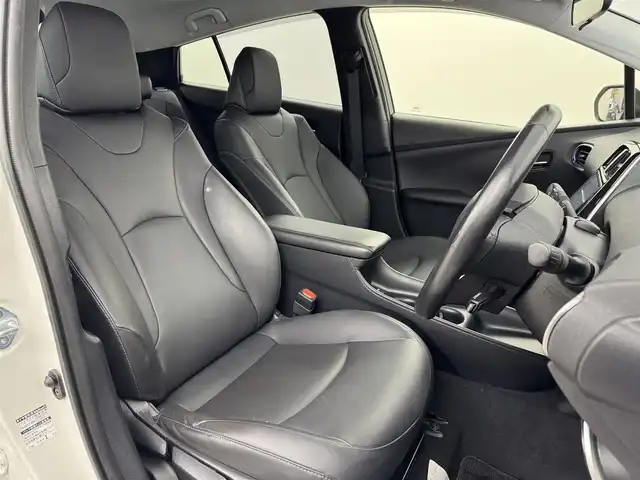 トヨタ プリウス S ツーリングセレクション 福岡県 2018(平30)年 7.2万km ホワイトパールクリスタルシャイン モデリスタエアロ　/純正９型ナビ／フルセグＴＶ　/バックカメラ　/レーダークルーズコントロール　/衝突軽減ブレーキ　/レーンキープ　/横滑り防止装置　/オートマチックハイビーム　/シートヒーター　/純正１７インチＡＷ