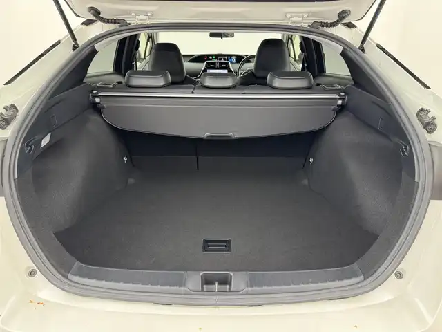 トヨタ プリウス S ツーリングセレクション 福岡県 2018(平30)年 7.2万km ホワイトパールクリスタルシャイン モデリスタエアロ　/純正９型ナビ／フルセグＴＶ　/バックカメラ　/レーダークルーズコントロール　/衝突軽減ブレーキ　/レーンキープ　/横滑り防止装置　/オートマチックハイビーム　/シートヒーター　/純正１７インチＡＷ