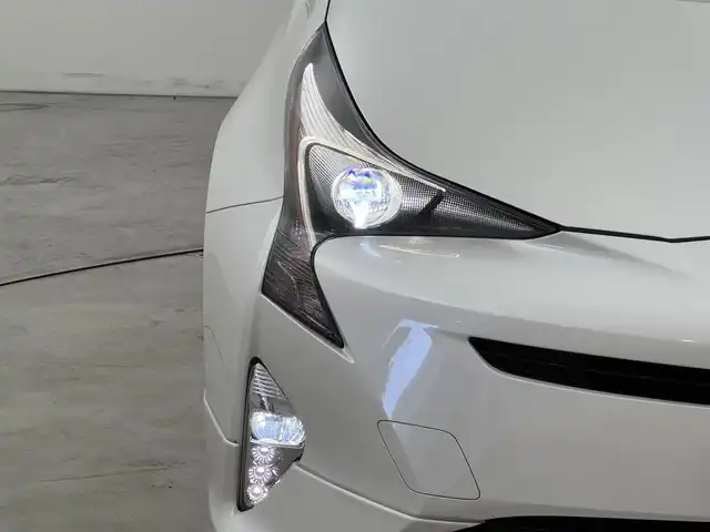 トヨタ プリウス S ツーリングセレクション 福岡県 2018(平30)年 7.2万km ホワイトパールクリスタルシャイン モデリスタエアロ　/純正９型ナビ／フルセグＴＶ　/バックカメラ　/レーダークルーズコントロール　/衝突軽減ブレーキ　/レーンキープ　/横滑り防止装置　/オートマチックハイビーム　/シートヒーター　/純正１７インチＡＷ