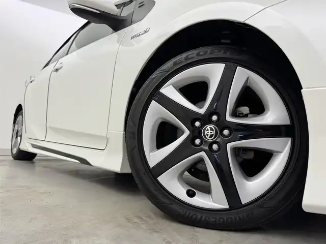 トヨタ プリウス S ツーリングセレクション 福岡県 2018(平30)年 7.2万km ホワイトパールクリスタルシャイン モデリスタエアロ　/純正９型ナビ／フルセグＴＶ　/バックカメラ　/レーダークルーズコントロール　/衝突軽減ブレーキ　/レーンキープ　/横滑り防止装置　/オートマチックハイビーム　/シートヒーター　/純正１７インチＡＷ