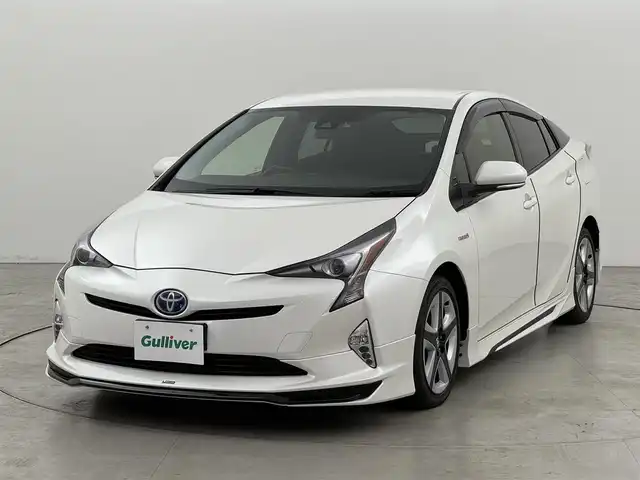 トヨタ プリウス S ツーリングセレクション 福岡県 2018(平30)年 7.2万km ホワイトパールクリスタルシャイン モデリスタエアロ　/純正９型ナビ／フルセグＴＶ　/バックカメラ　/レーダークルーズコントロール　/衝突軽減ブレーキ　/レーンキープ　/横滑り防止装置　/オートマチックハイビーム　/シートヒーター　/純正１７インチＡＷ