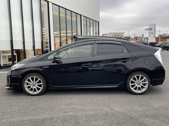 トヨタ プリウス S 長崎県 2014(平26)年 13.6万km ブラック 社外SDナビ/CD/DVD/BT/フルセグTV/バックカメラ/モデリスタエアロ/社外17インチAW/LEDヘッドライト/ETC