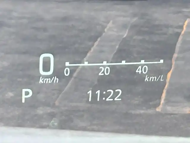 スズキ ソリオ HV MZ 静岡県 2021(令3)年 5.4万km ピュアホワイトP 純正9インチナビ/フルセグ/全周囲カメラ/両側パワースライドドア/ヘッドアップディスプレイ/スズキ セーフティ サポート/シートヒーター/コーナーセンサー/プッシュスタート/スマートキー/LEDヘッドライト/フォグライト