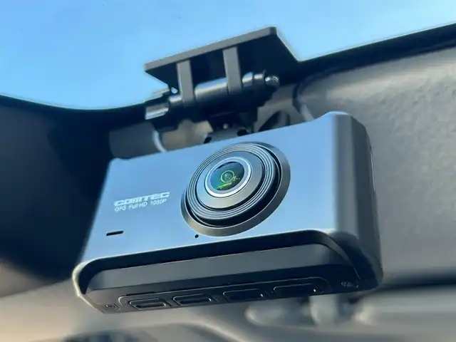 スズキ ソリオ HV MZ 静岡県 2021(令3)年 5.4万km ピュアホワイトP 純正9インチナビ/フルセグ/全周囲カメラ/両側パワースライドドア/ヘッドアップディスプレイ/スズキ セーフティ サポート/シートヒーター/コーナーセンサー/プッシュスタート/スマートキー/LEDヘッドライト/フォグライト