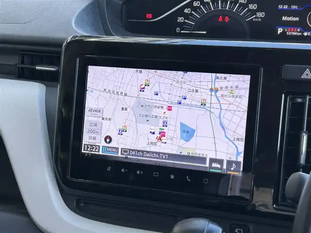 スズキ ソリオ HV MZ 静岡県 2021(令3)年 5.4万km ピュアホワイトP 純正9インチナビ/フルセグ/全周囲カメラ/両側パワースライドドア/ヘッドアップディスプレイ/スズキ セーフティ サポート/シートヒーター/コーナーセンサー/プッシュスタート/スマートキー/LEDヘッドライト/フォグライト