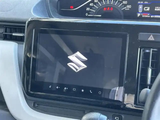 スズキ ソリオ HV MZ 静岡県 2021(令3)年 5.4万km ピュアホワイトP 純正9インチナビ/フルセグ/全周囲カメラ/両側パワースライドドア/ヘッドアップディスプレイ/スズキ セーフティ サポート/シートヒーター/コーナーセンサー/プッシュスタート/スマートキー/LEDヘッドライト/フォグライト