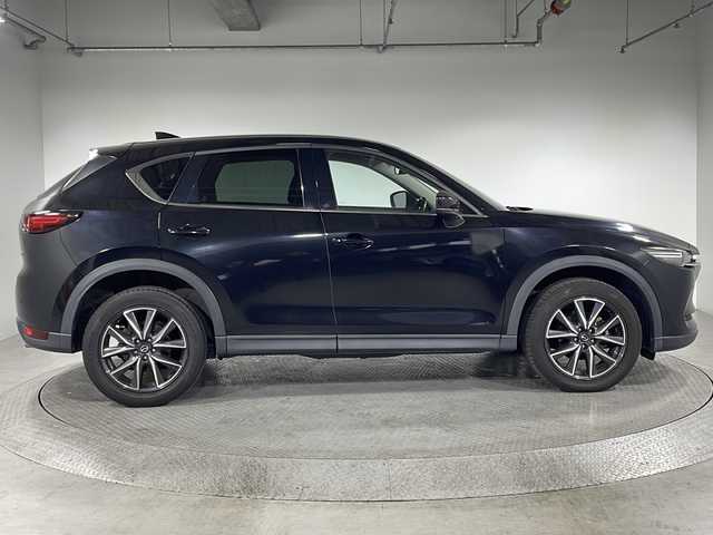 マツダ ＣＸ－５ XD Lパッケージ 神奈川県 2017(平29)年 4.9万km ジェットブラックマイカ 純正SDナビ/（CD/DVD/BT/AM/FM/USB/AUX）/フルセグTV/バックカメラ/サイドカメラ/レーダークルーズコントロール/BSM/衝突軽減ブレーキ/レーンキープアシスト/黒革シート（D/N席パワーシート）/運転席シートメモリー/シートヒーター/ハンドルヒーター/ヘッドアップディスプレイ/パワーバックドア/電動パーキングブレーキ/オートホールド機能/ETC/スマートキー×2