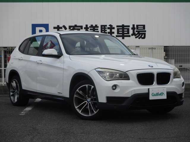 ＢＭＷ Ｘ１ sDrive 18i スポーツ 岡山県 2014(平26)年 8.3万km アルピンホワイトⅢ 純正ＨＤＤナビ/バックカメラ/ＤＶＤ再生可能/Ｂｌｕｅｔｏｏｔｈ/ＵＳＢ/コーナーセンサー/オートライト/純正フロアマット/純正18ＡＷ/スマートキー