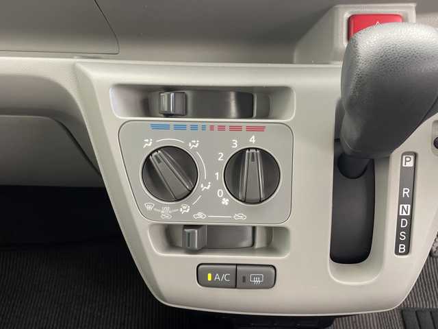 ダイハツ ミラ イース X リミテッド SAⅢ 鹿児島県 2020(令2)年 6.9万km パールホワイトⅢ 社外SDナビ/（AM/FM/CD/DVD/Bluetooth）/フルセグテレビ/バックカメラ/衝突被害軽減ブレーキ/オートハイビーム /アイドリングストップ/デジタルインナーミラー/リモコンキー/フロアマット/社外AW14インチ/LEDヘッドライト