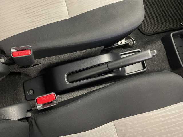 ダイハツ ミラ イース X リミテッド SAⅢ 鹿児島県 2020(令2)年 6.9万km パールホワイトⅢ 社外SDナビ/（AM/FM/CD/DVD/Bluetooth）/フルセグテレビ/バックカメラ/衝突被害軽減ブレーキ/オートハイビーム /アイドリングストップ/デジタルインナーミラー/リモコンキー/フロアマット/社外AW14インチ/LEDヘッドライト