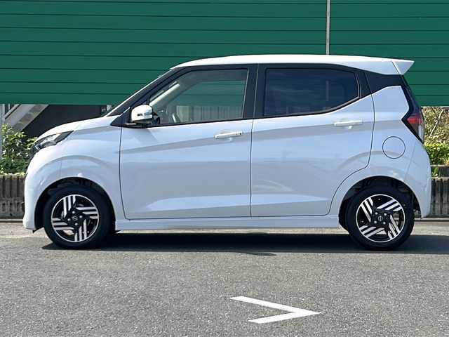 日産 デイズ ハイウェイスターX 茨城県 2024(令6)年 0.2万km ホワイトパール 純正9型ナビ/全周囲カメラ/アラウンドビューモニター/車線逸脱警報/道路標識表示/速度標識表示/エマージェンシーブレーキ/ドライブレコーダー/純正フロアマット/純正14インチアルミホイール/コーナーセンサー前後/オートライト