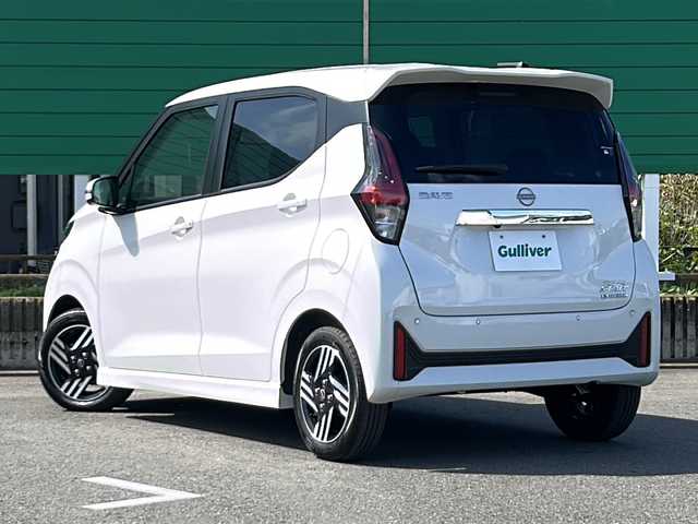 日産 デイズ ハイウェイスターX 茨城県 2024(令6)年 0.2万km ホワイトパール 純正9型ナビ/全周囲カメラ/アラウンドビューモニター/車線逸脱警報/道路標識表示/速度標識表示/エマージェンシーブレーキ/ドライブレコーダー/純正フロアマット/純正14インチアルミホイール/コーナーセンサー前後/オートライト