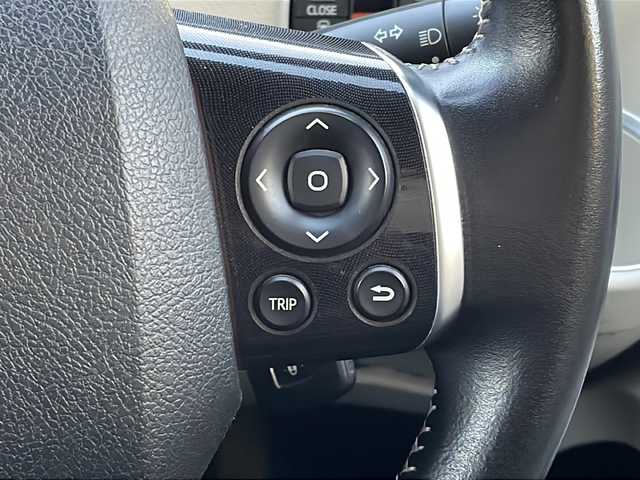 トヨタ シエンタ G 長野県 2016(平28)年 3.7万km ホワイトパールクリスタルシャイン 社外ナビ/【CN-RS02WD】/DVD再生可能/フルセグTV/バックカメラ/BluetoothAudio/両側パワースライドドア/セーフティセンス/・プリクラッシュセーフティ/・レーンディパーチャーアラート/・オートマチックハイビーム/・先行車発進告知機能/ビルトインETC/革巻きステアリング/ステアリングスイッチ/アイドリングストップ/スマートキー/プッシュスタート/電動格納ミラー/純正フロアマット/オートライト