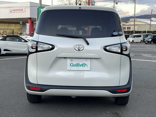 トヨタ シエンタ G 長野県 2016(平28)年 3.7万km ホワイトパールクリスタルシャイン 社外ナビ/【CN-RS02WD】/DVD再生可能/フルセグTV/バックカメラ/BluetoothAudio/両側パワースライドドア/セーフティセンス/・プリクラッシュセーフティ/・レーンディパーチャーアラート/・オートマチックハイビーム/・先行車発進告知機能/ビルトインETC/革巻きステアリング/ステアリングスイッチ/アイドリングストップ/スマートキー/プッシュスタート/電動格納ミラー/純正フロアマット/オートライト