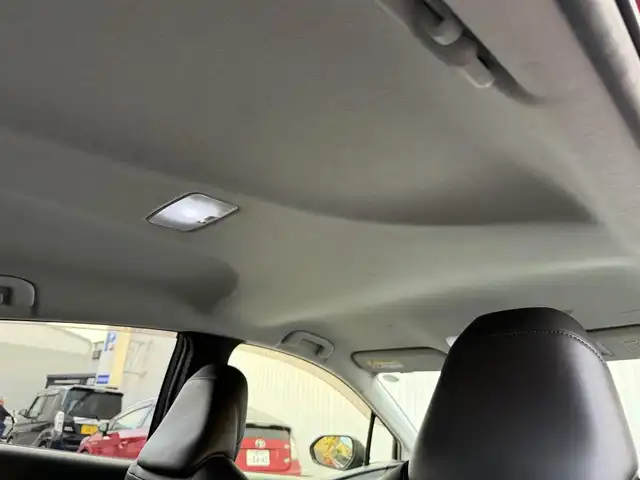 トヨタ プリウス S ツーリングセレクション 大阪府 2016(平28)年 11.9万km エモーショナルレッド (株)IDOMが運営する【じしゃロン東大阪店】の自社ローン専用車両になりますこちらは現金またはオートローンご利用時の価格です。自社ローンご希望の方は別途その旨お申付け下さい/社外ナビ【AVN-Z05iW】/フルセグTV、Bluetooth、SDREC、CD、DVD/バックカメラ/ETC/LEDヘッドライト/オートライト/前席シートヒーター/横滑り防止装置/合皮シート/スマートキー＆プッシュスタート/取説＆保証書