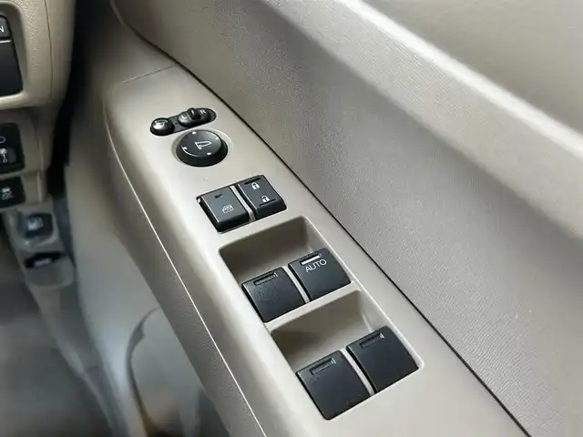 ホンダ Ｎ ＢＯＸ G Lパッケージ 宮城県 2014(平26)年 5.8万km カトラリーシルバーM ワンオーナー/純正SDナビ/【CD・DVD・BT・USB・ワンセグTV】/バックカメラ/左側パワースライドドア/横滑り防止装置/電動格納ミラー/ヘッドライトレベライザー/純正14インチAW/スマートキーX２/ETC