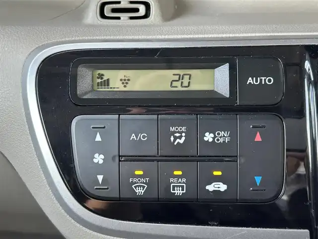 ホンダ Ｎ ＢＯＸ G Lパッケージ 宮城県 2014(平26)年 5.8万km カトラリーシルバーM ワンオーナー/純正SDナビ/【CD・DVD・BT・USB・ワンセグTV】/バックカメラ/左側パワースライドドア/横滑り防止装置/電動格納ミラー/ヘッドライトレベライザー/純正14インチAW/スマートキーX２/ETC