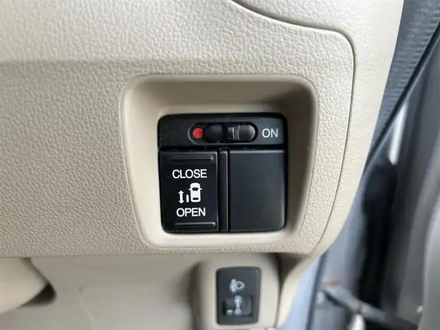 ホンダ Ｎ ＢＯＸ G Lパッケージ 宮城県 2014(平26)年 5.8万km カトラリーシルバーM ワンオーナー/純正SDナビ/【CD・DVD・BT・USB・ワンセグTV】/バックカメラ/左側パワースライドドア/横滑り防止装置/電動格納ミラー/ヘッドライトレベライザー/純正14インチAW/スマートキーX２/ETC