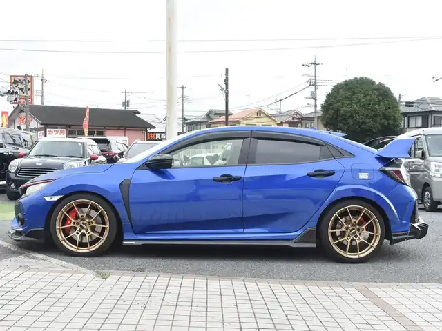 ホンダ シビック タイプR 神奈川県 2019(令1)年 2.4万km ブリリアントスポーティブルーメタリック2トーン 無限　フルエアロ/無限　ステアリング/無限　フルチタンマフラー/無限　シフトノブ/無限　クイックシフター/無限　サイドミラー/無限　ラゲージマット/RAYS VOLKレーシングG-02/純正ナビVXM-195VFi/フルセグテレビ/DVD/CD/Bluetooth/バックカメラ/ETC/スマートキースペアあり/クルーズコントロール/LEDヘッドライト/アンビエントライト/ミラー型レーダー探知機/OPフォグランプ/純正ホイールあり/純正ステアリングあり/保証書/取扱説明書/記録簿R2.4.5.6あり